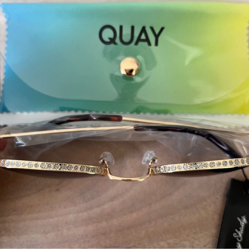 Quay Modstar Rhinestone Sunglasses - Picture 4 of 5